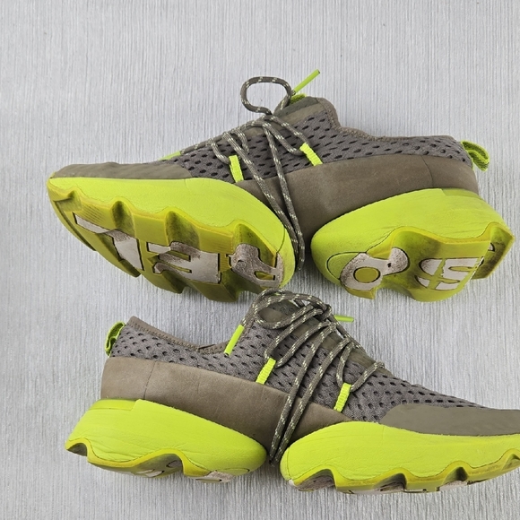 Sorel Kinetic Breakthru Lace Up Sneakers Womens Size 9.5 Olive Green Neon Yellow - Picture 8 of 16